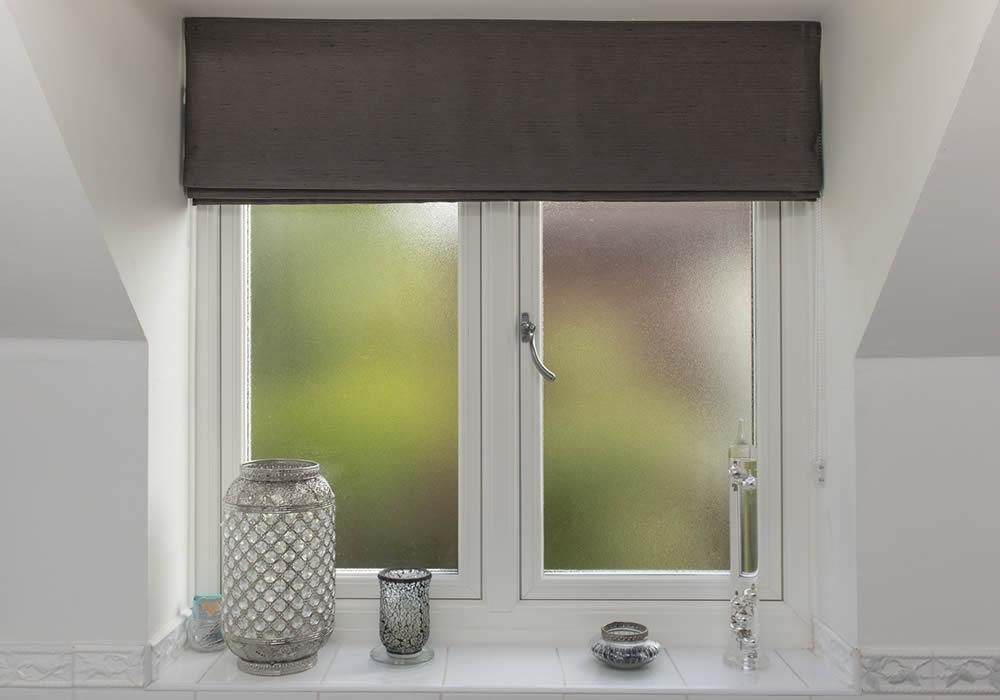 Flush sash windows with astragal bars
