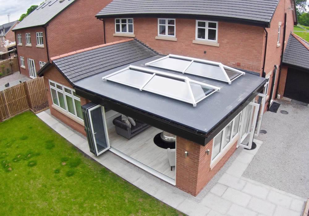 Slim 40mm aluminium rafters on an Atlas lantern