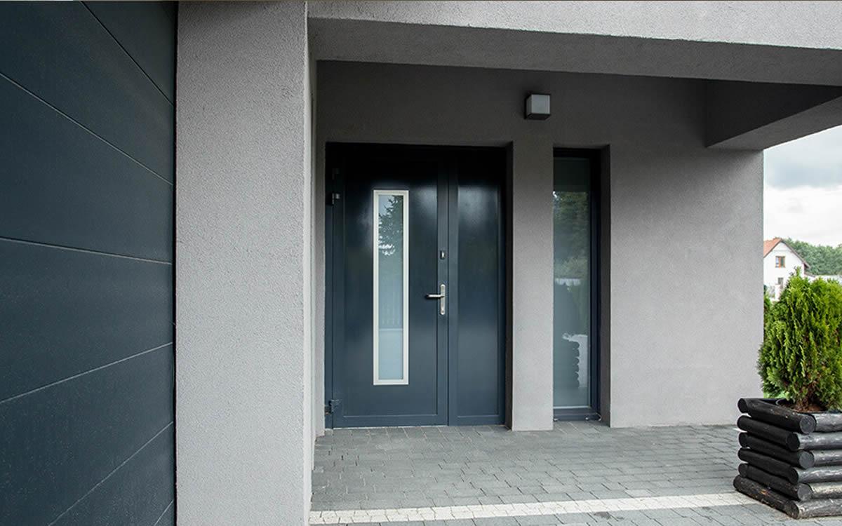 Contemporary aluminium front door in a dark finish