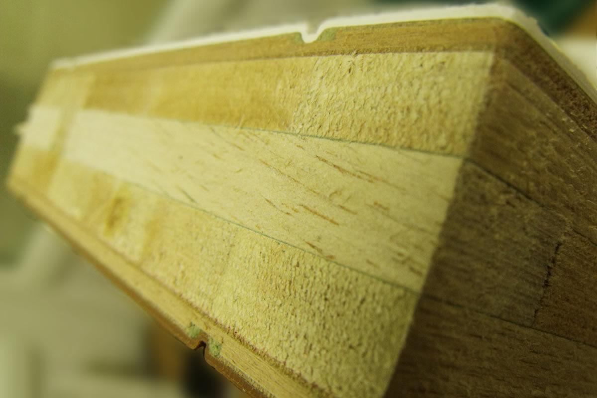 Cross section showing the Solidor solid timber core
